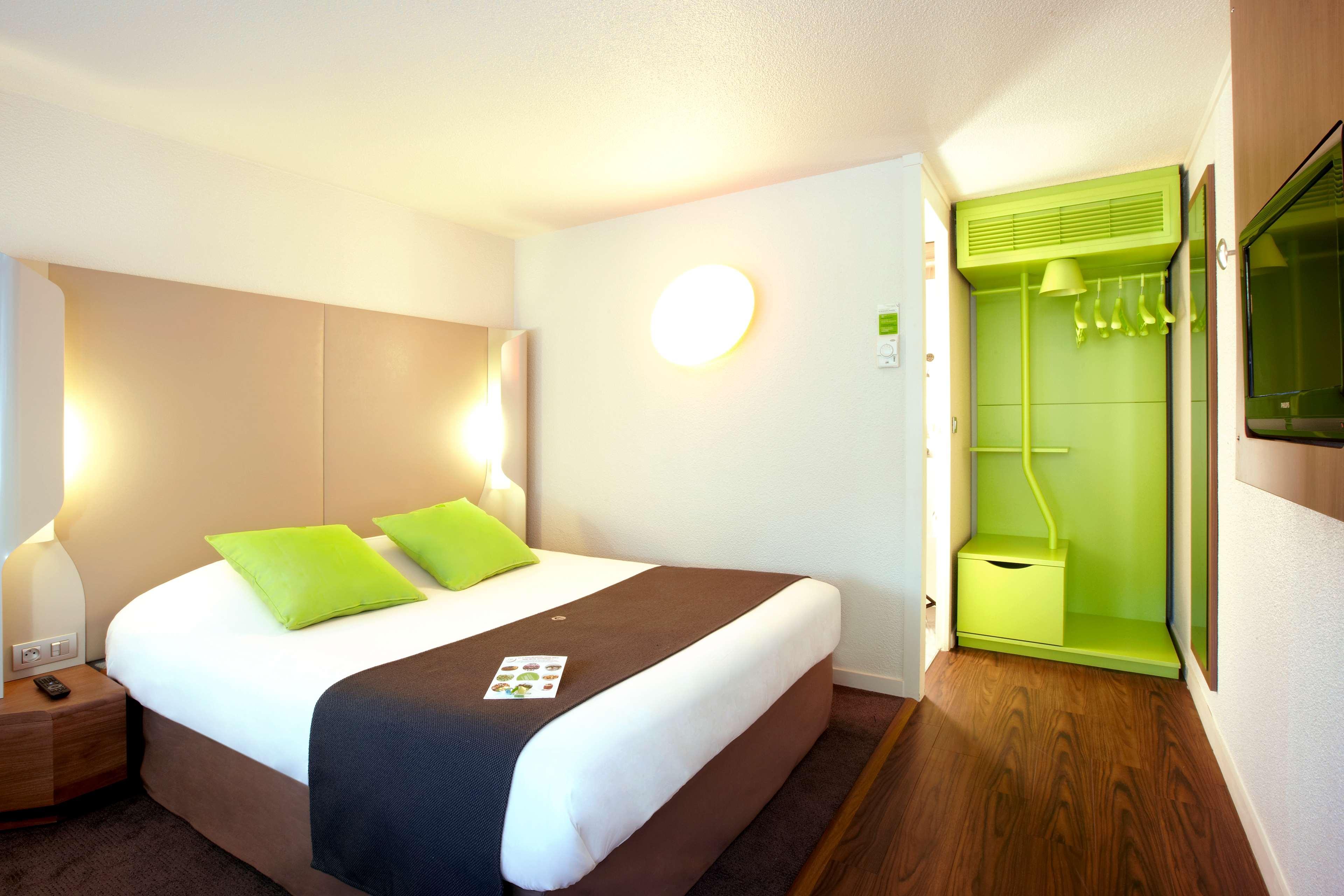Hotel Campanile Bayonne Esterno foto
