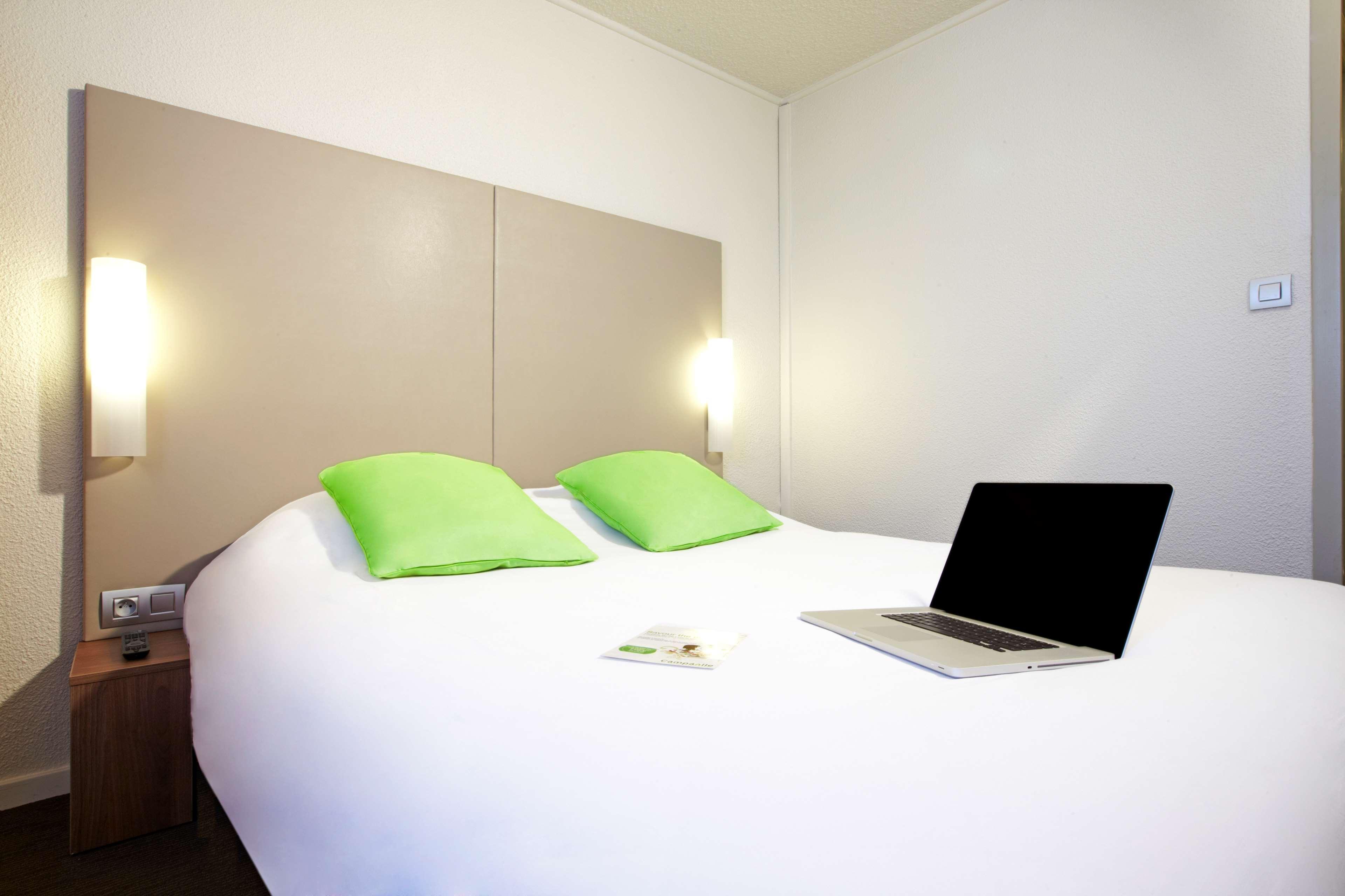 Hotel Campanile Bayonne Esterno foto