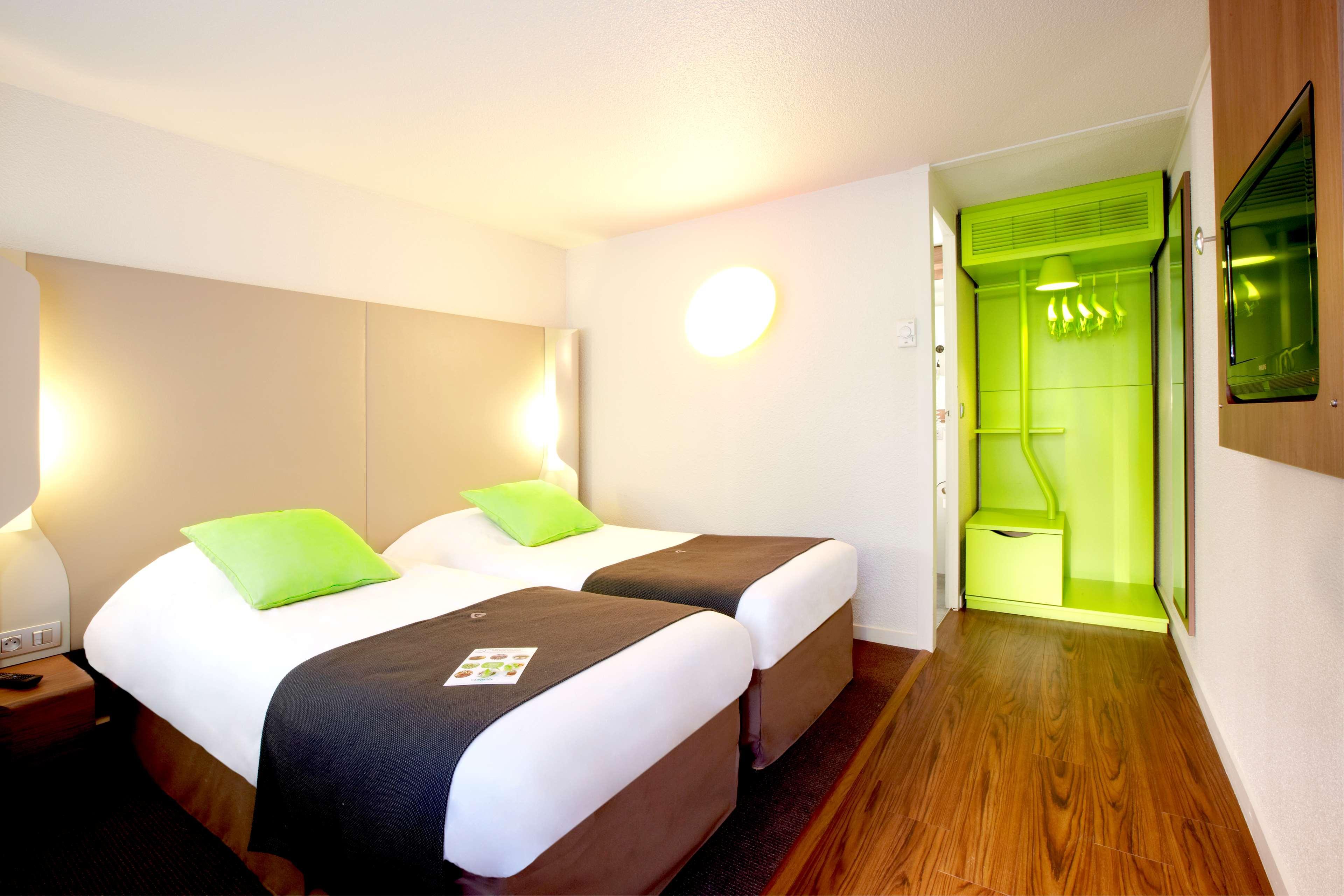 Hotel Campanile Bayonne Esterno foto