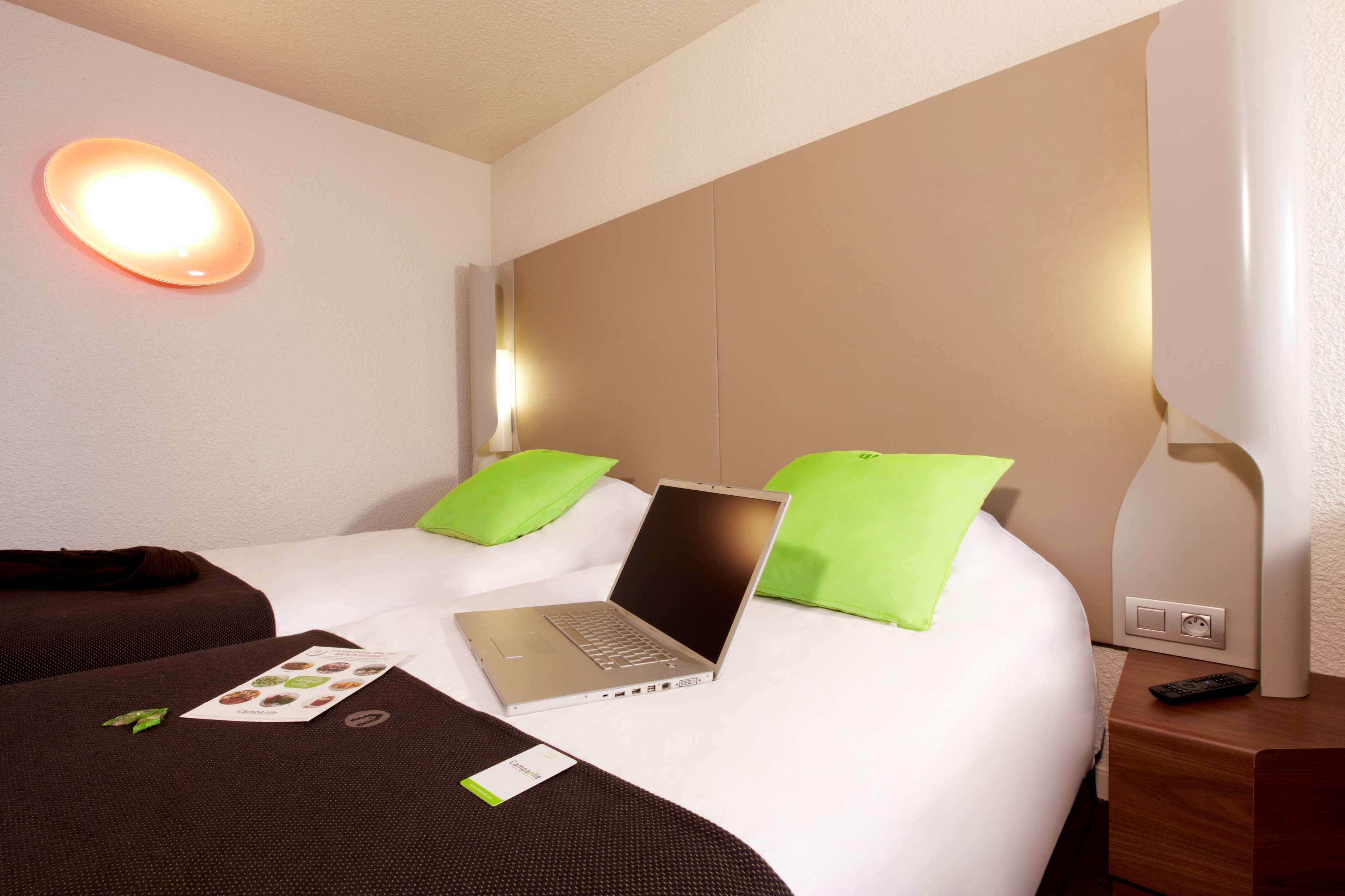 Hotel Campanile Bayonne Esterno foto