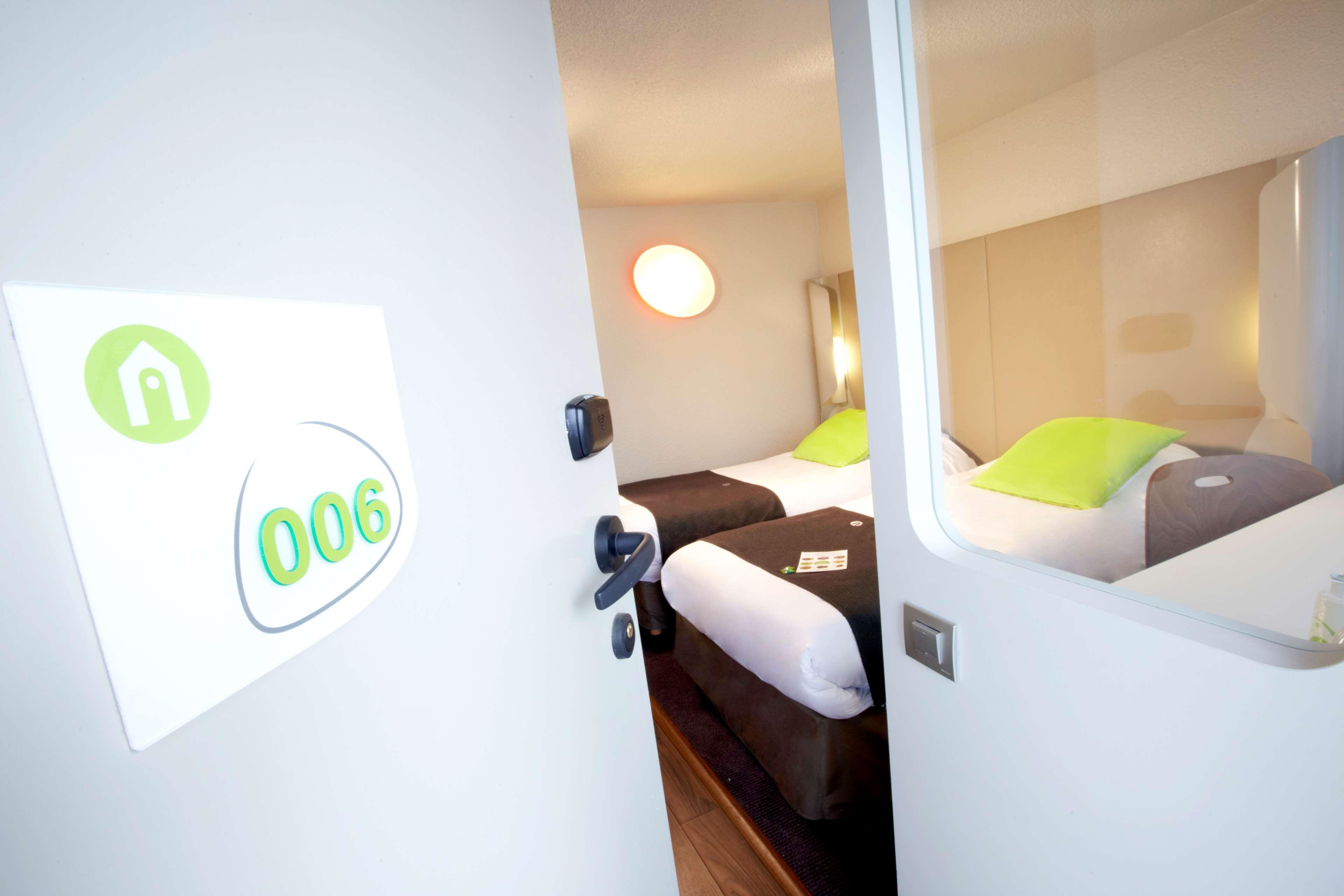 Hotel Campanile Bayonne Esterno foto