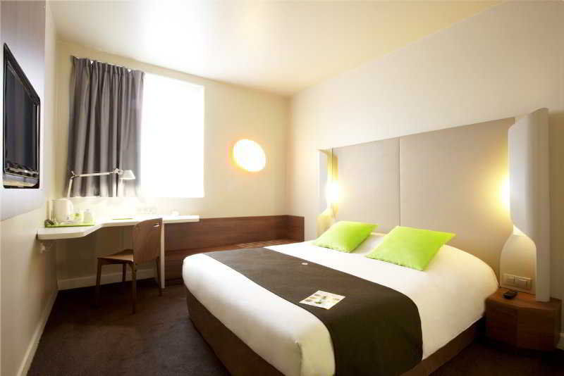 Hotel Campanile Bayonne Esterno foto
